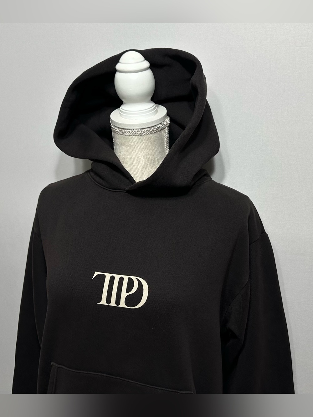 Taylor Swift TTPD Who’s Afraid Of Little Old Me? Dark Brown Hoodie Womens S EXC!